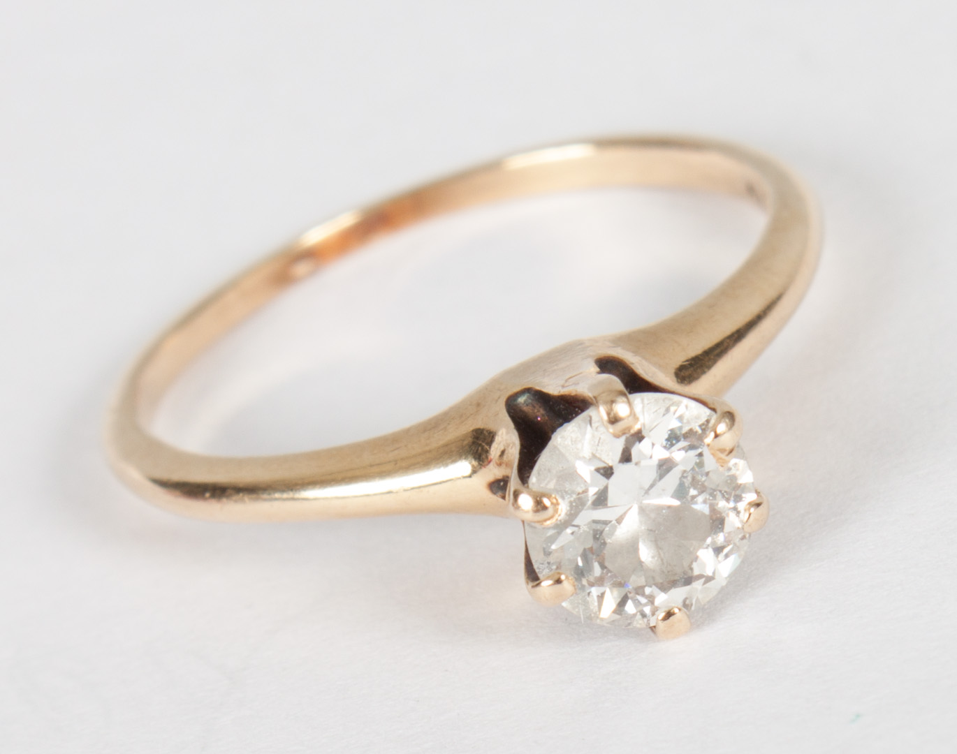 Appraisal: Lady's K gold and diamond solitaire ring presenting a brilliant