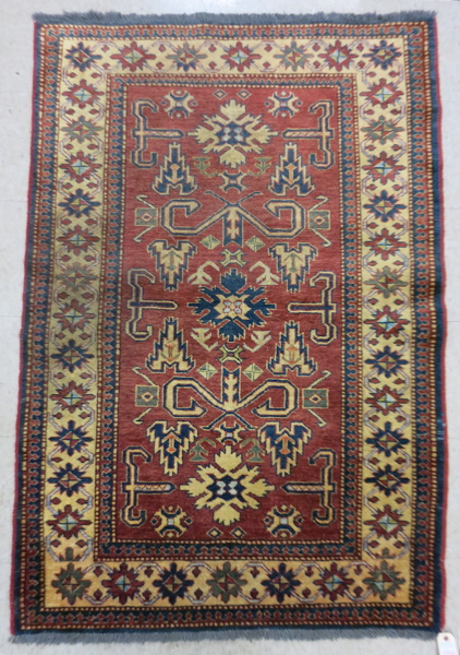 Appraisal: HAND KNOTTED ORIENTAL AREA RUG Pakistani Caucasian ' x '