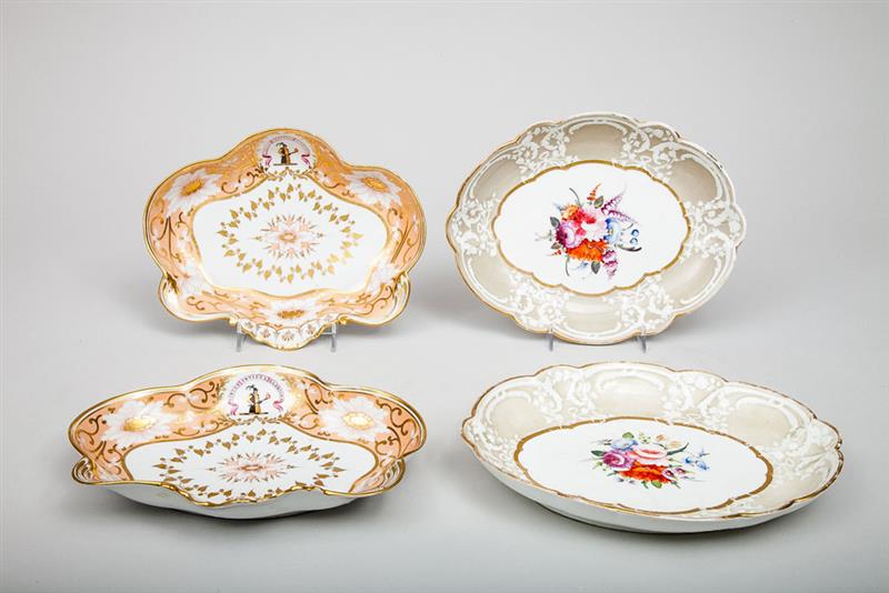 Appraisal: Pair of Chamberlain's Worcester Porcelain Armorial Cake Plates and Two