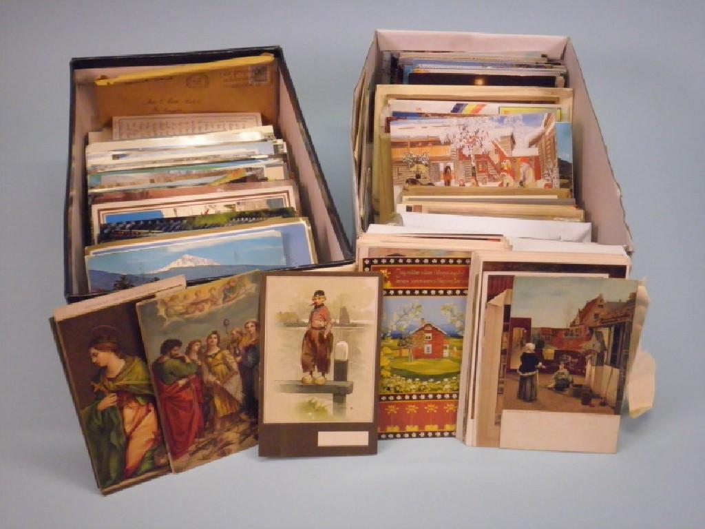 Appraisal: A large quantity of postcards some pre war to include