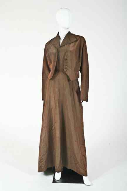 Appraisal: HOUSE OF WORTH BROWN TAFFETA EVENING DRESS AND JACKET s