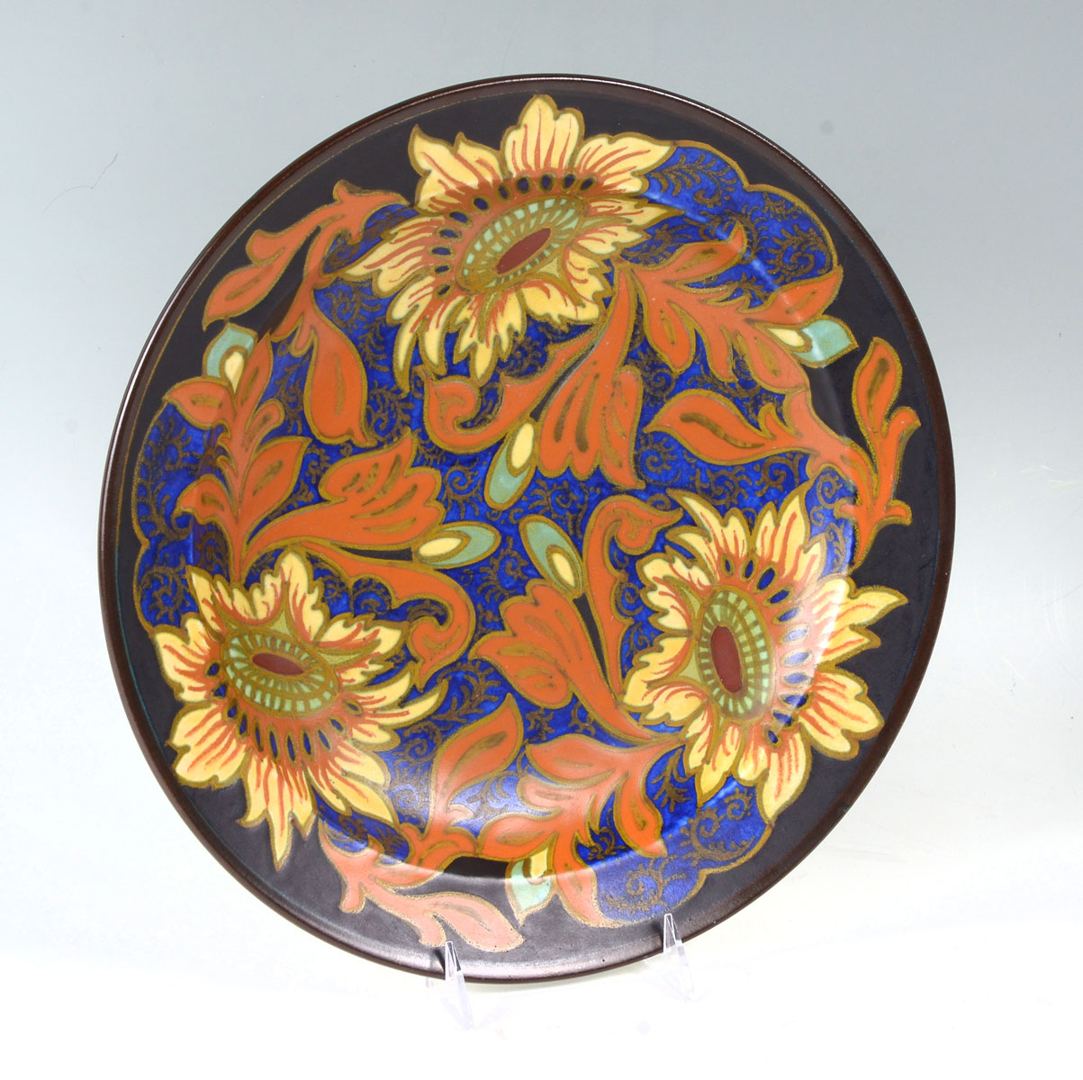 Appraisal: FLOWER AND FOLIATE GOUDA CHARGER Gouda Rembrandt Holland charger having