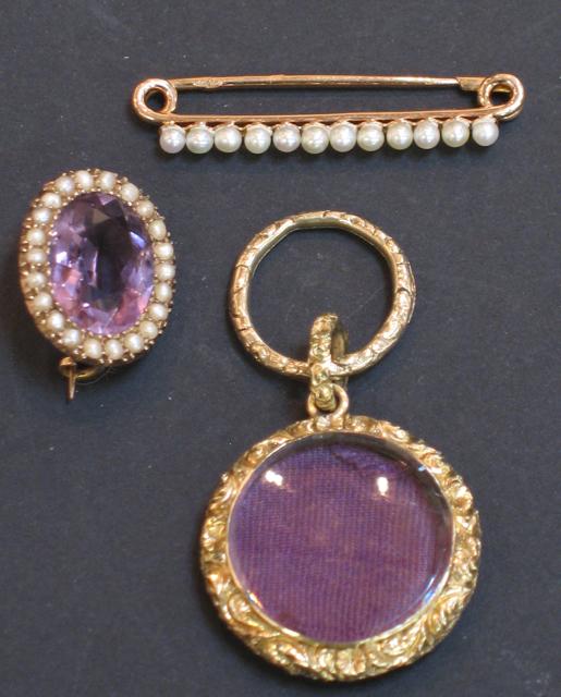 Appraisal: A TH CENTURY AMETHYST AND SEED PEARL BROOCH the central