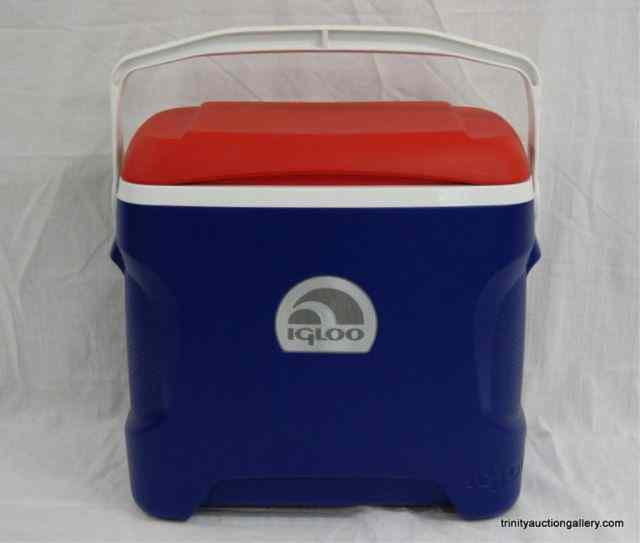 Appraisal: Igloo Qt Portable Ice Chest CoolerFrom the estate is a