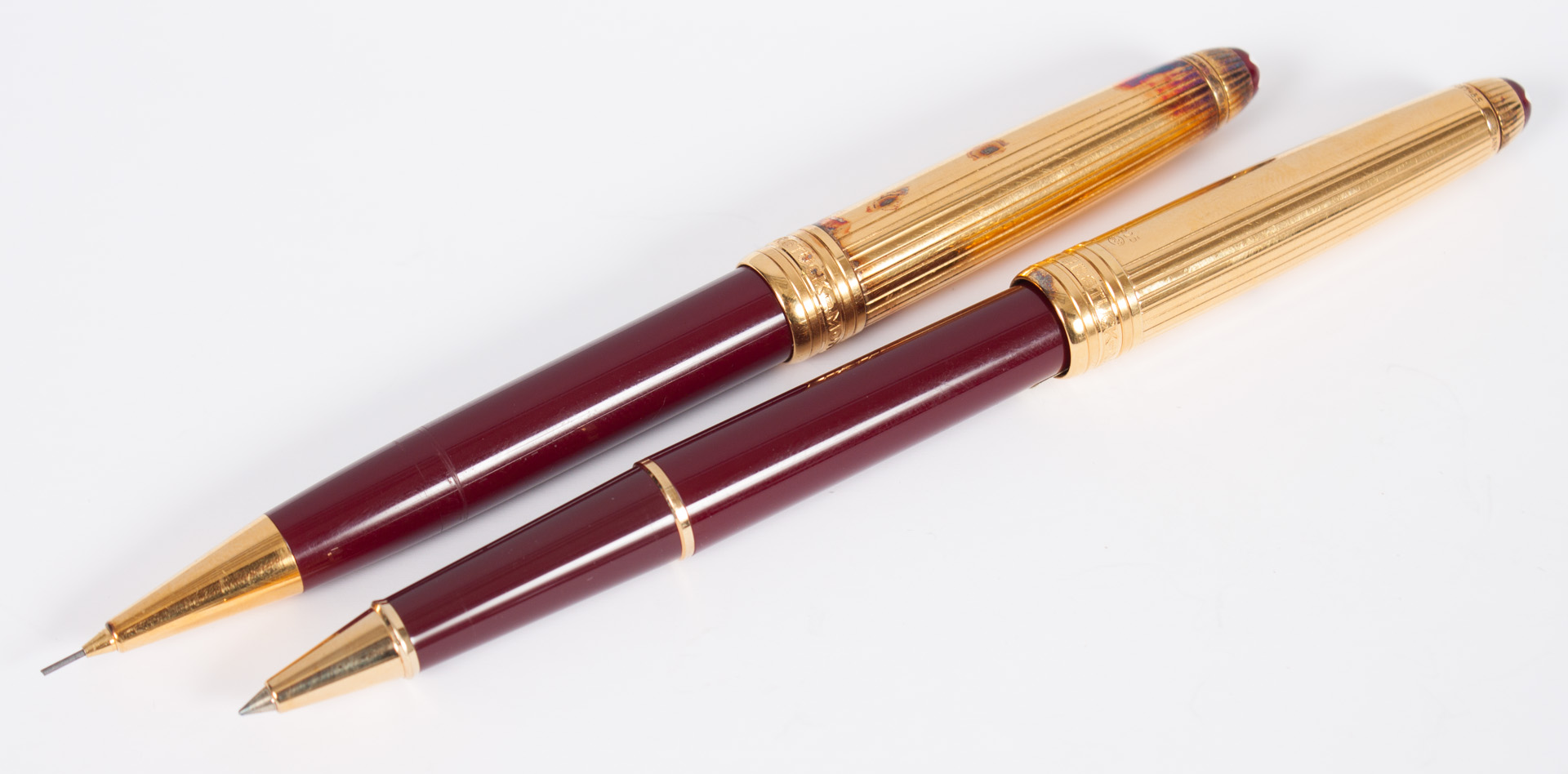 Appraisal: Montblanc Meisterstuck pen and pencil matching burgundy case roller ball