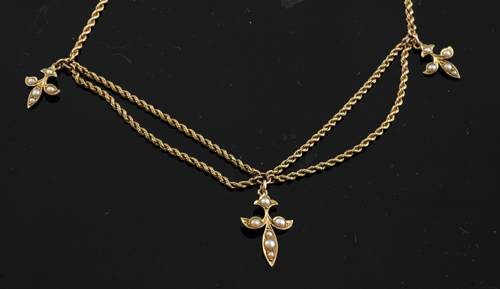 Appraisal: An Edwardian gold and seed pearl necklace Circa The ct