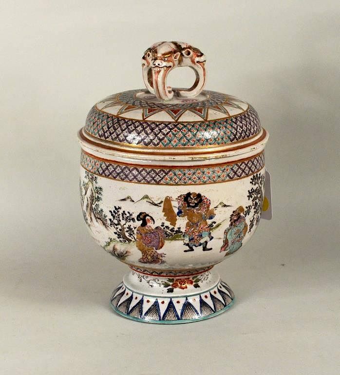 Appraisal: Early Japanese Kutani Porcelain Covered Urn Early Japanese Kutani porcelain