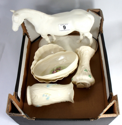 Appraisal: A collection of pottery to include A coalport hunter horse