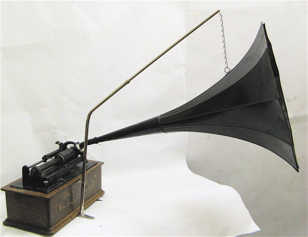 Appraisal: EDISON CYLINDER PHONOGRAPH Home Model A third version serial H