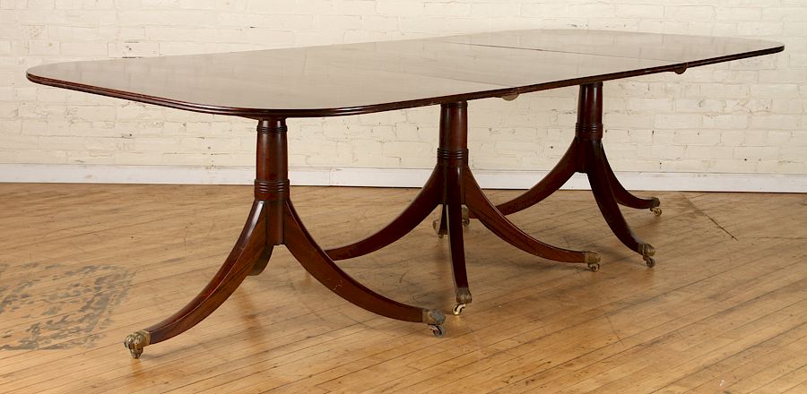 Appraisal: MAHOGANY TRIPLE PEDESTAL DINING TABLE CIRCA A Federal style mahogany