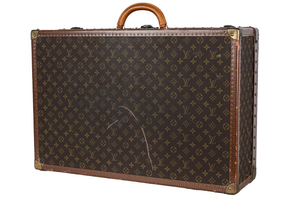 Appraisal: LOUIS VUITTON MONOGRAM HARDSIDE SUITCASEwith label to interior stamped the