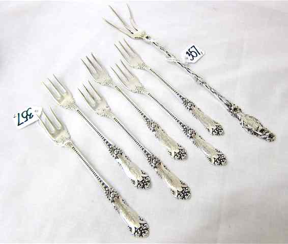 Appraisal: SEVEN PIECES AMERICAN STERLING SILVER FLATWARE set of Reed Barton