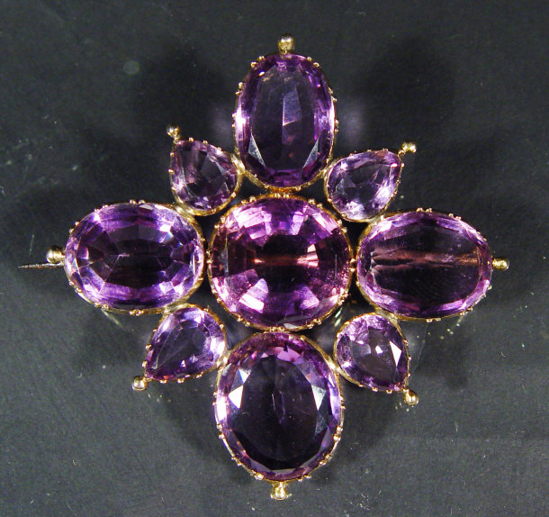 Appraisal: Unmarked gold amethyst bar brooch