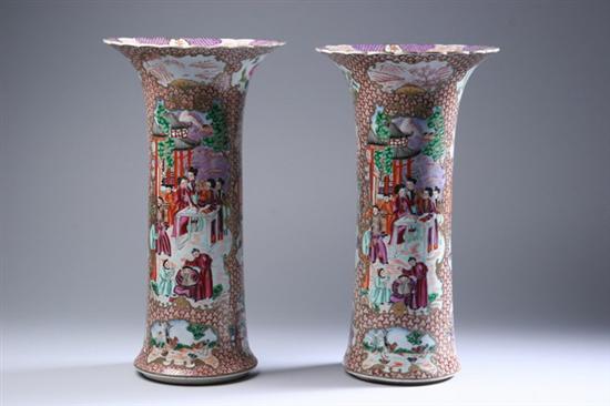 Appraisal: PAIR CHINESE MANDARIN PALETTE PORCELAIN VASES th century Court scene