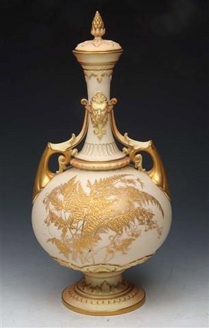 Appraisal: A ROYAL WORCESTER BLUSH IVORY TWO HANDLED LARGE VASE with