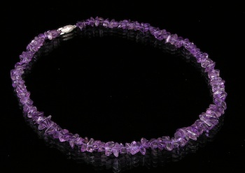 Appraisal: A Polished Amethyst Necklace An amethyst necklace approx L open