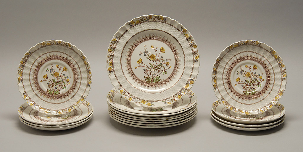 Appraisal: SIXTEEN COPELAND SPODE TRANSFER-DECORATED PLATES England Early th CenturyIn the