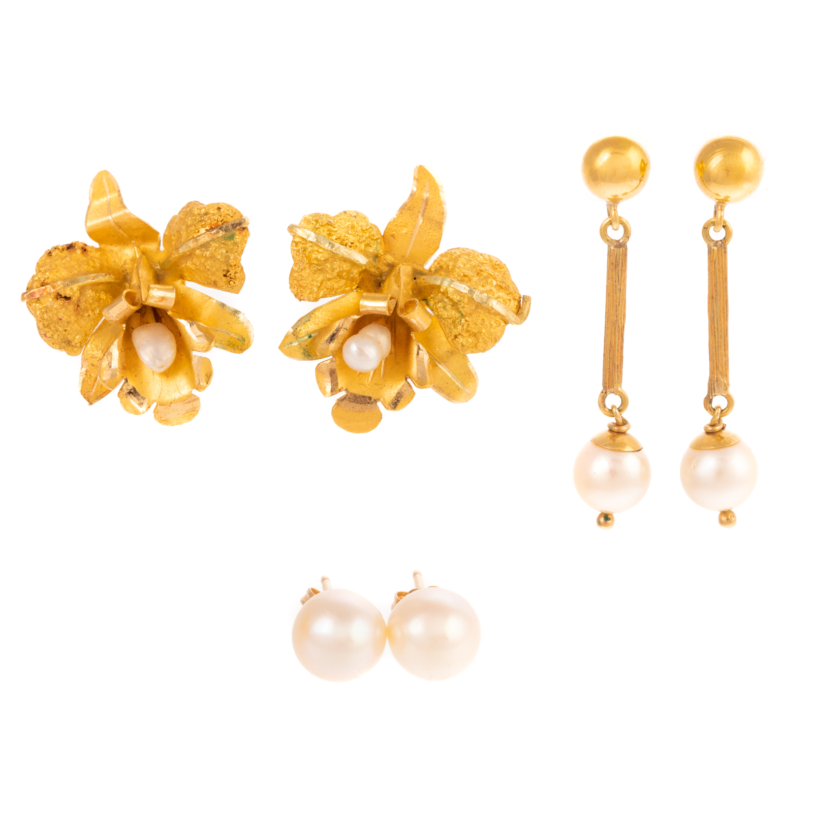 Appraisal: A COLLECTION OF PEARL EARRINGS IN K K K yellow