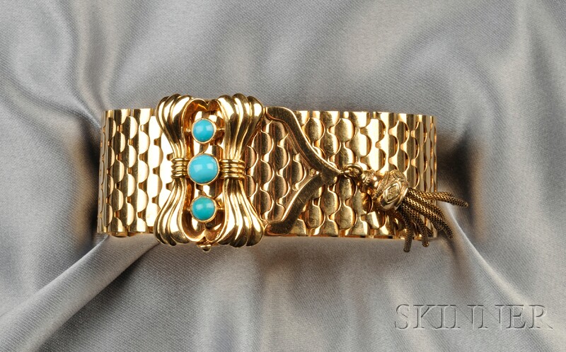 Appraisal: kt Gold Buckle Bracelet the wide strap of fancy links