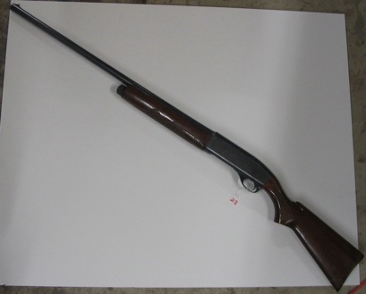 Appraisal: REMINGTON MODEL - SEMI-AUTOMATIC SHOTGUN gauge full choke barrel overall