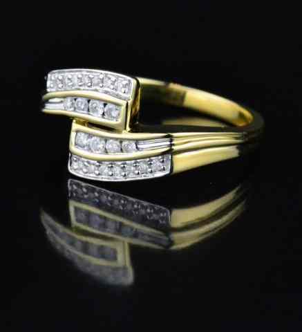 Appraisal: K Yellow Gold African Diamonds Ring g yellow gold ctw