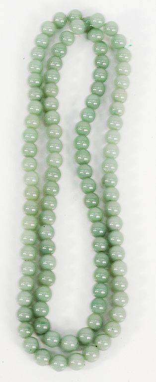 Appraisal: Jadeite bead necklace mm beads lg in Jadeite bead necklace