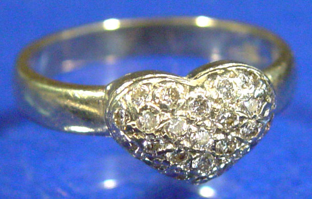 Appraisal: Diamond style heart shaped ring