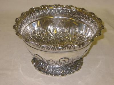 Appraisal: A VICTORIAN ROSE BOWL of circular form with frilled scroll