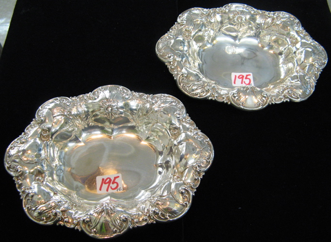 Appraisal: PAIR AMERICAN STERLING SILVER CANDY BOWLS by Whiting in the