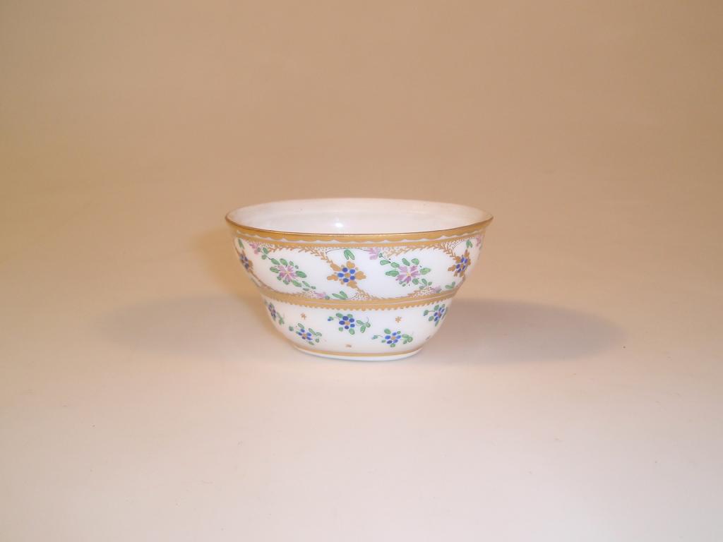 Appraisal: A Duesbury Derby bowl of oval ogee form painted with