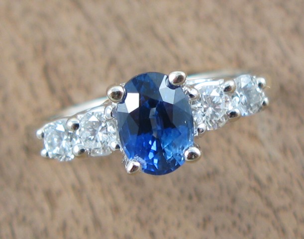 Appraisal: SAPPHIRE DIAMOND AND WHITE GOLD RING The k white gold