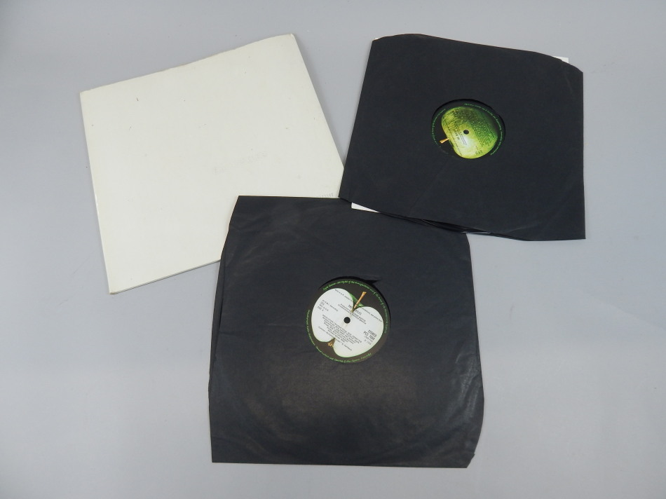 Appraisal: A copy of the Beatles White Album on EMI and