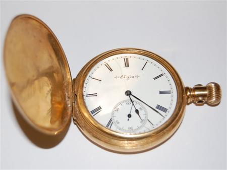 Appraisal: An K pocket watch Elgin keyless wind movement engraved armorials