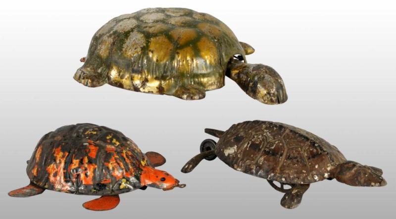 Appraisal: Lot of Early Tin Turtle Toys Description Includes one push