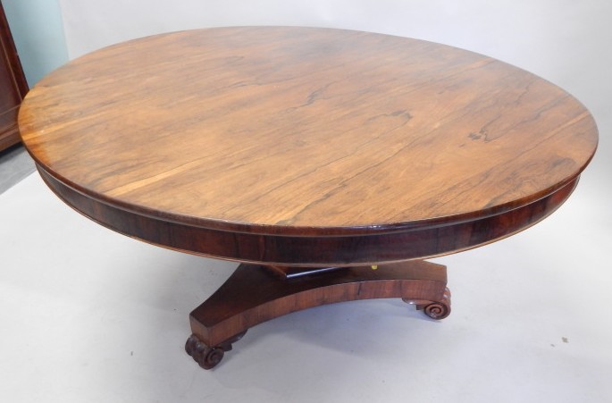 Appraisal: An early Victorian rosewood breakfast table the circular top on