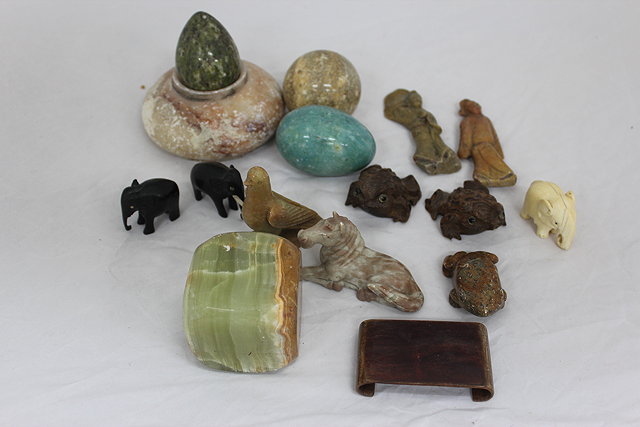 Appraisal: A SMALL GROUP OF MISCELLANEOUS HARDSTONE ITEMS together with carved