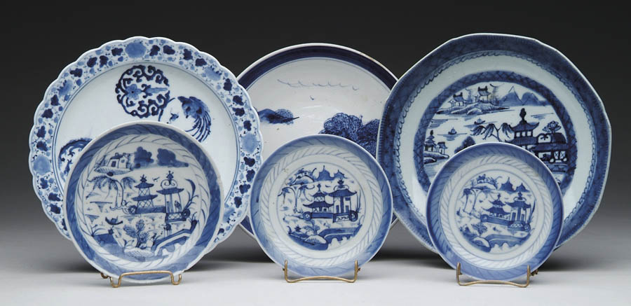 Appraisal: SIX BLUE AND WHITE ORIENTAL PLATES Lot consists of -