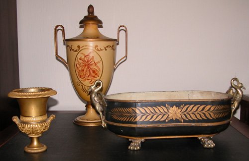 Appraisal: Artist Title Tole ebonize and gold painted French jardiniere with