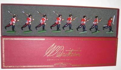 Appraisal: Britains Durham Light Infantry eight figures including officer issue boxed