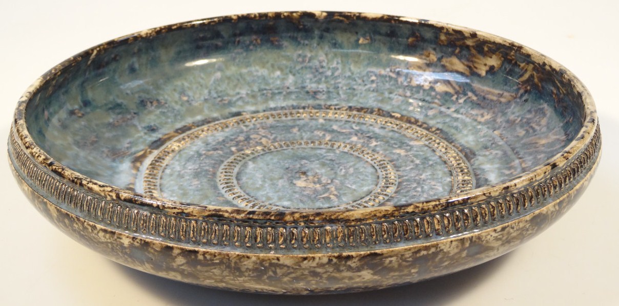 Appraisal: A thC pottery Studio style bowl of circular outline with