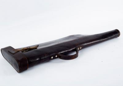 Appraisal: A leather leg o'mutton gun case cm long