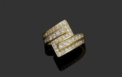 Appraisal: BRILLIANT-CUT DIAMOND AND GOLD RING Yellow gold Casual-elegant Crois model