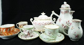 Appraisal: A quantity of English tea ware comprising a Minton tea