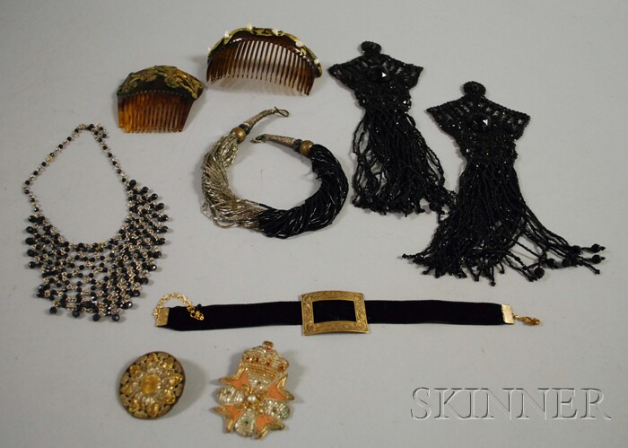 Appraisal: Small Group of Victorian Jewelry and Accessories including two haircombs