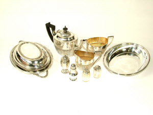 Appraisal: A Walker Hall three piece epns tea set of oval