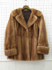 Appraisal: A mink coat size small medium belt missing in good