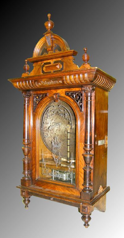 Appraisal: Good walnut Penny-in-the-Slot polyphon within a typical pillared case with