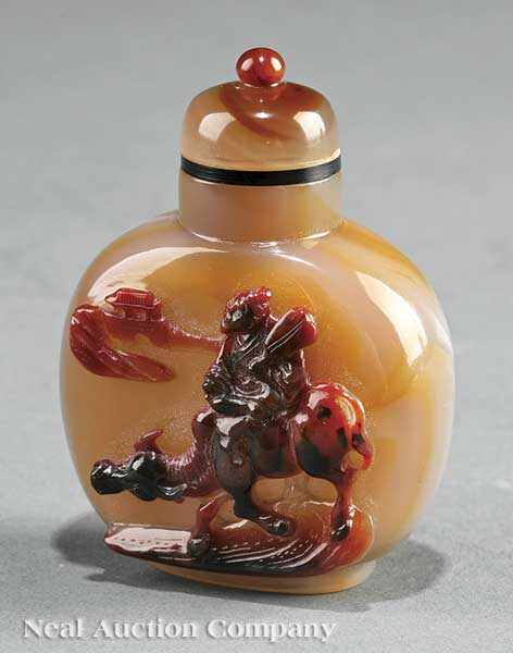 Appraisal: A Chinese Chalcedony Agate Snuff Bottle th c well-hollowed flattened