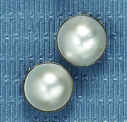 Appraisal: MABE PEARL EARRINGS k white gold clip earrings with cultured