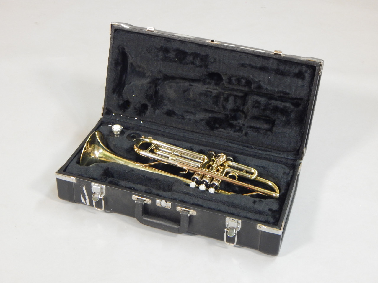 Appraisal: A John Packer brass trumpet serial number TR- AF in